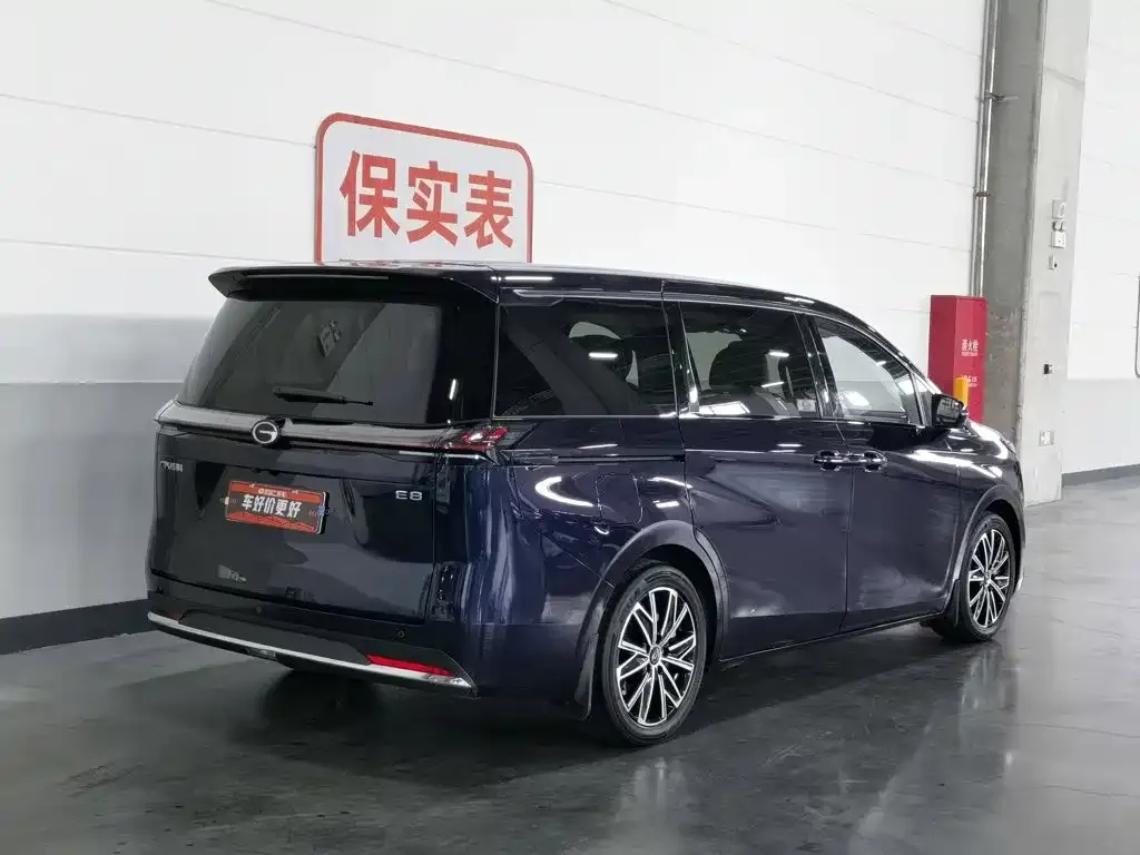 GAC Motor 传祺E8 PHEV — фото 3