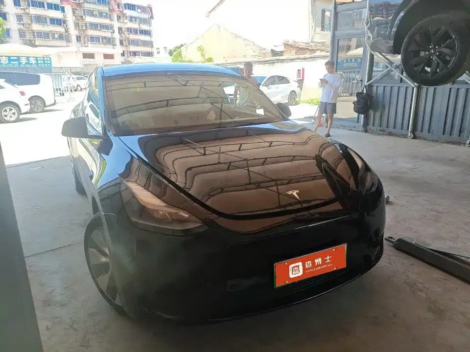 Tesla Model Y — фото 6