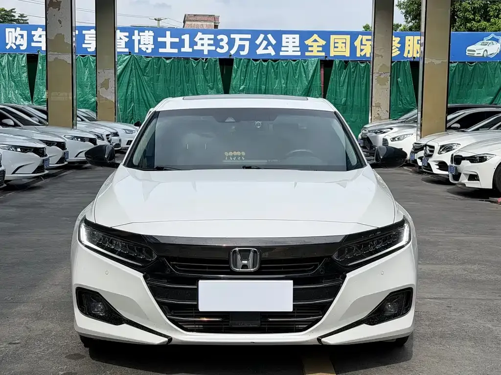 Honda Accord — фото 9