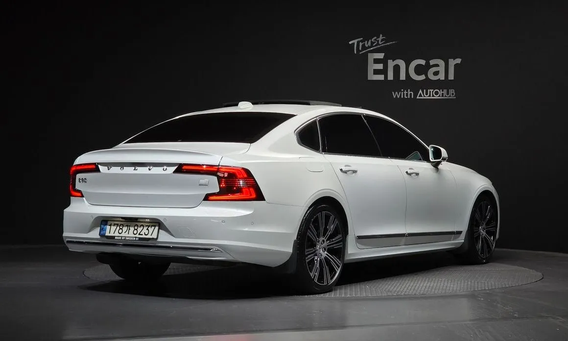 Volvo S90 — фото 3