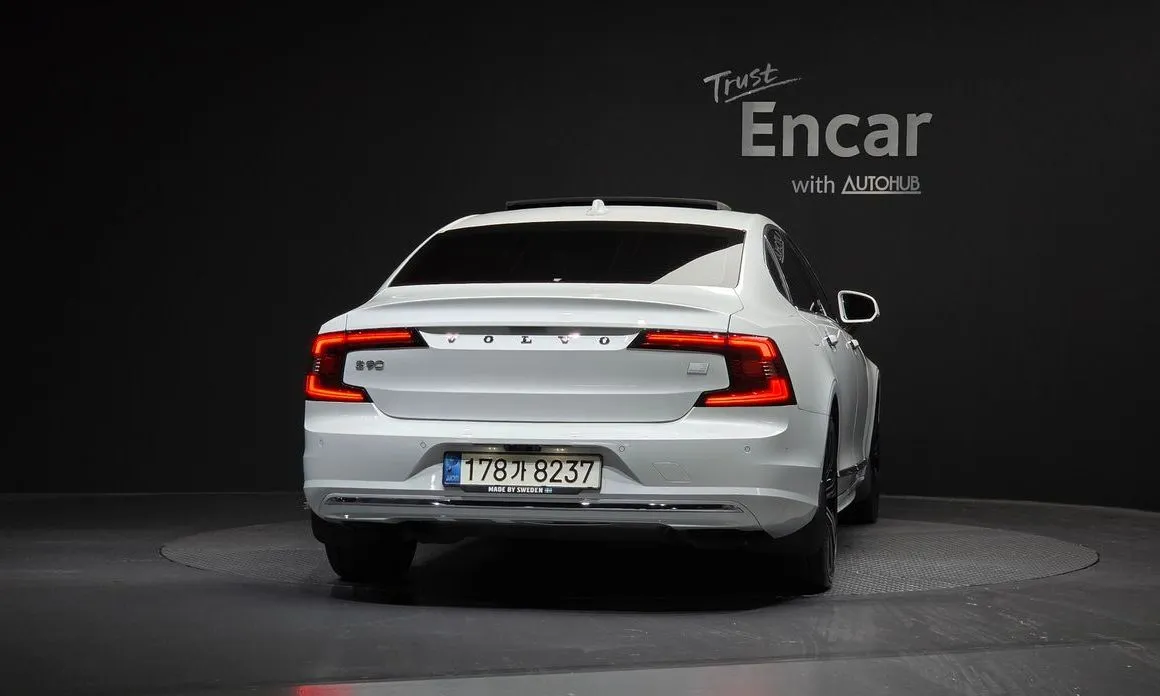 Volvo S90 — фото 10
