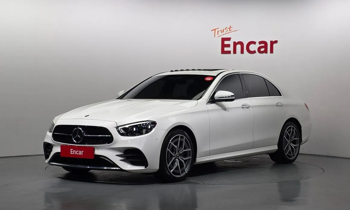 Mercedes-Benz E-Class E220d 4MATIC AMG Line 1