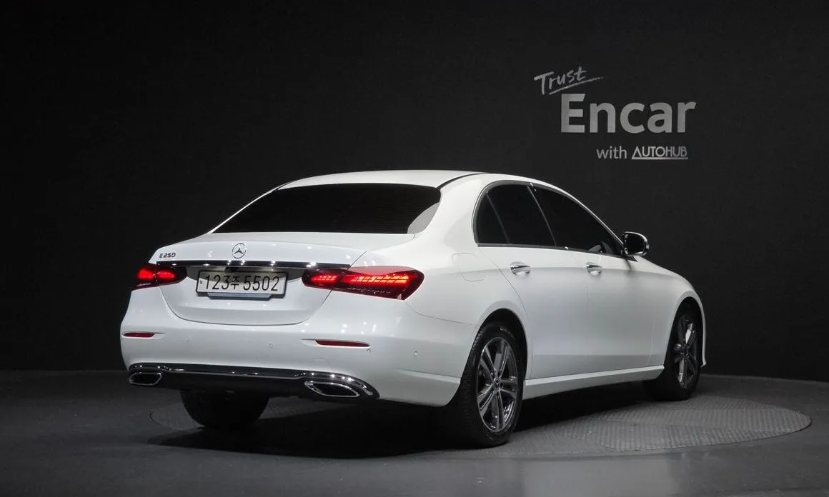 Mercedes-Benz E-Class 2023 из KR, фото 7