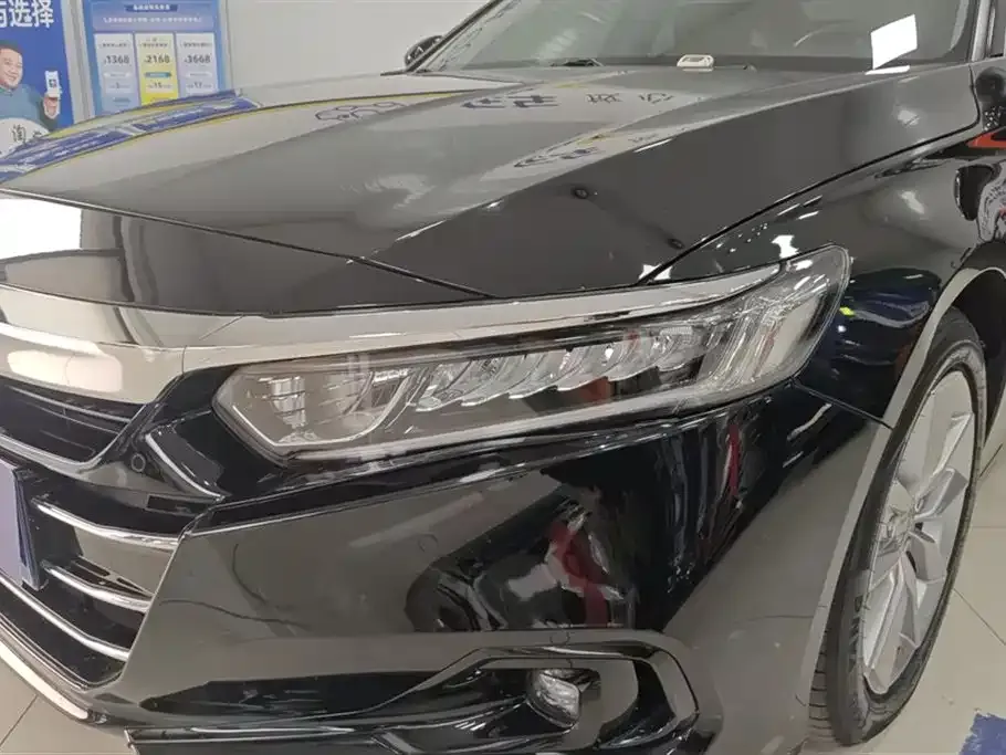 Honda Accord — фото 10
