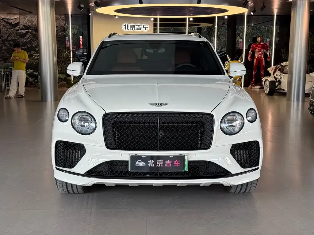 Bentley Bentayga PHEV — фото 4