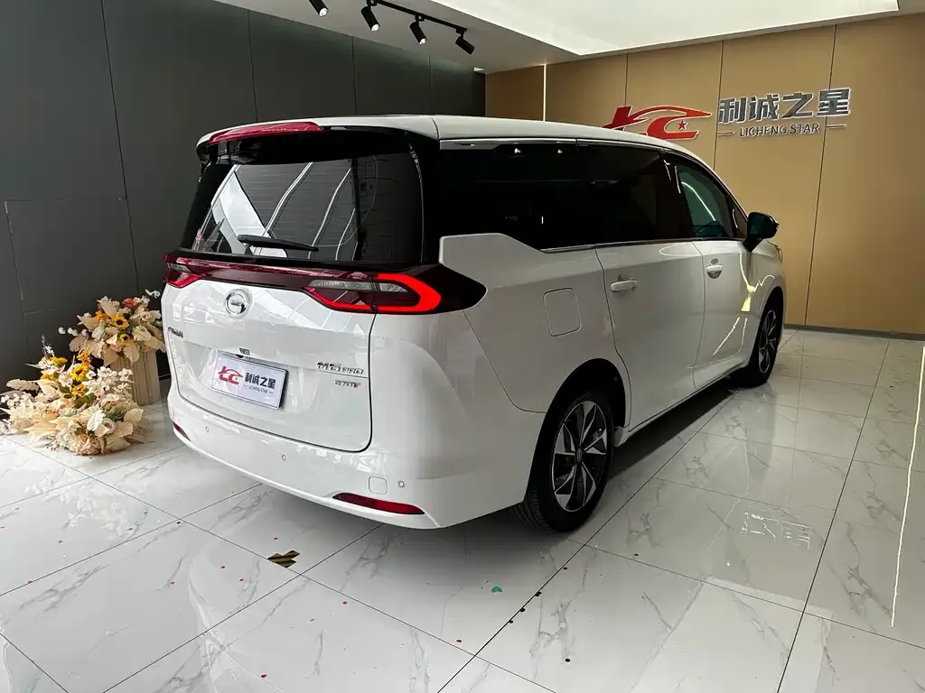 GAC Motor Trumpchi M6 — фото 10