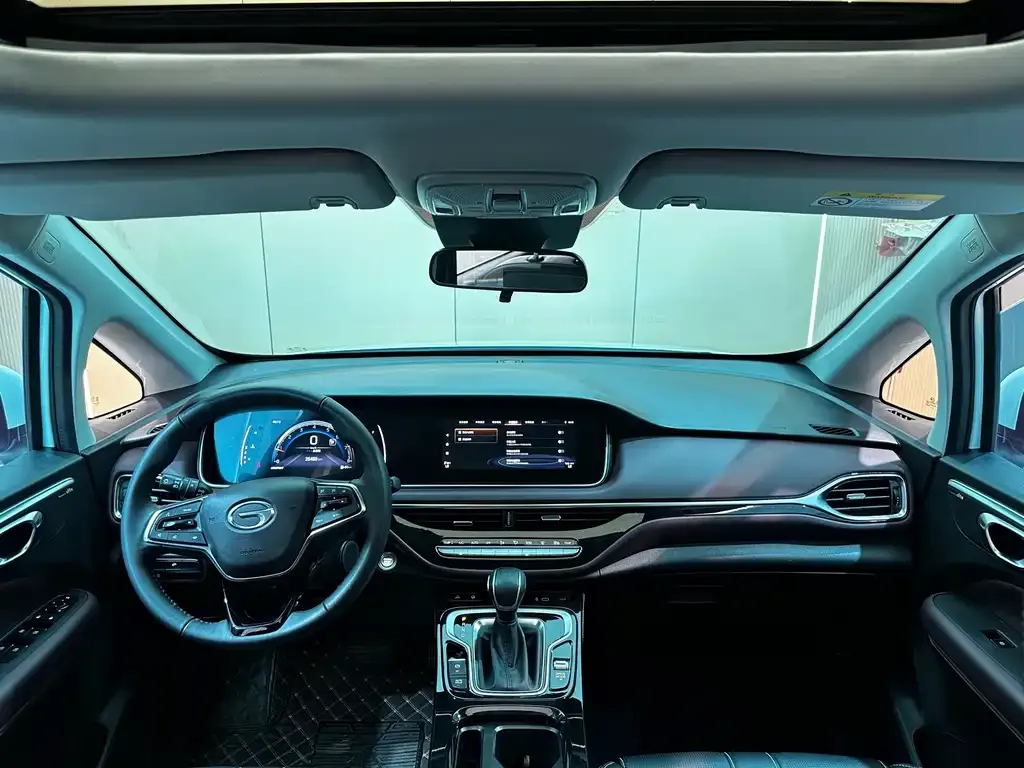 GAC Motor Trumpchi M6 — фото 9