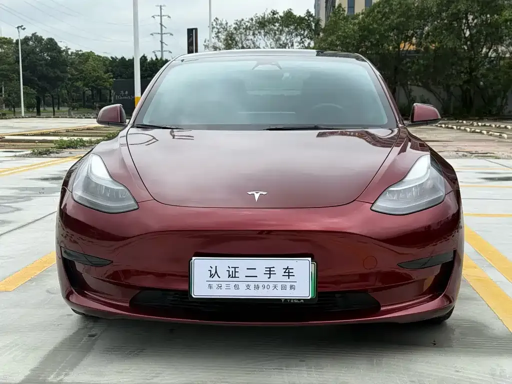 Tesla Model 3 — фото 9