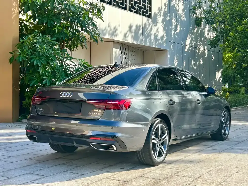 Audi A4L — фото 9