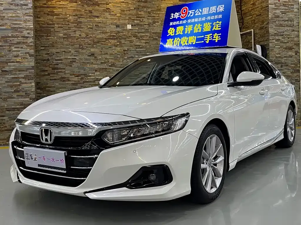 Honda Accord — фото 1