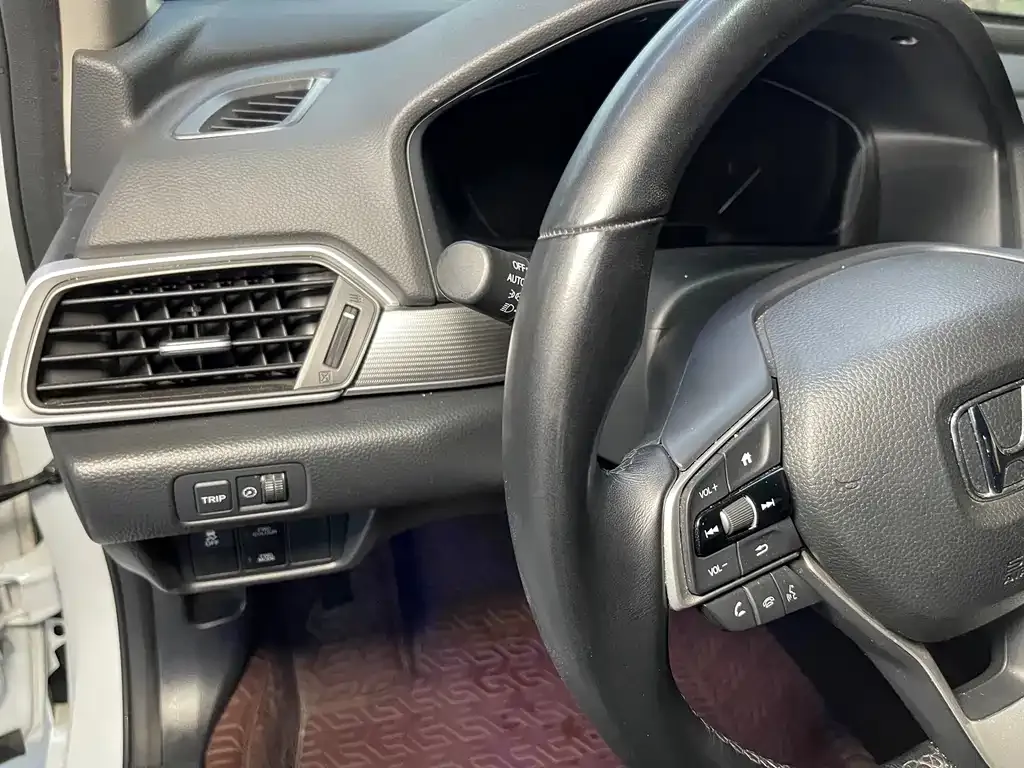 Honda Accord — фото 10