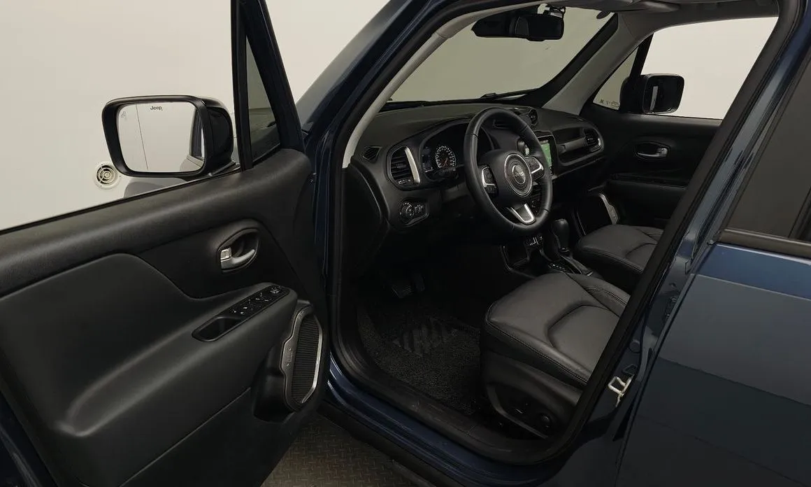 Jeep Renegade — фото 2