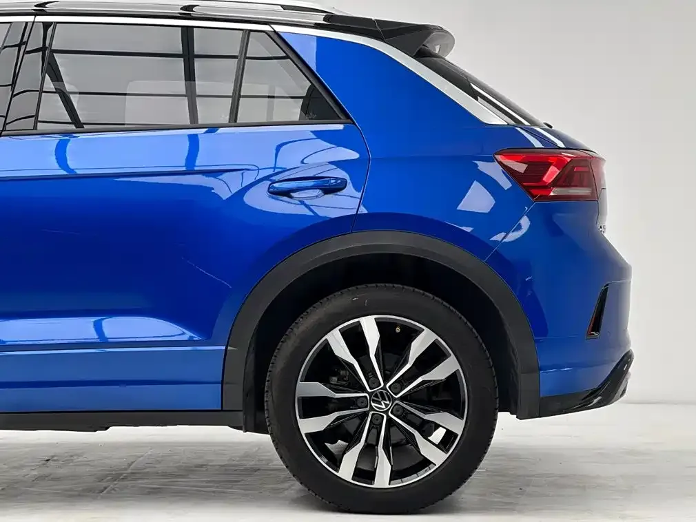 Volkswagen T-Roc — фото 5