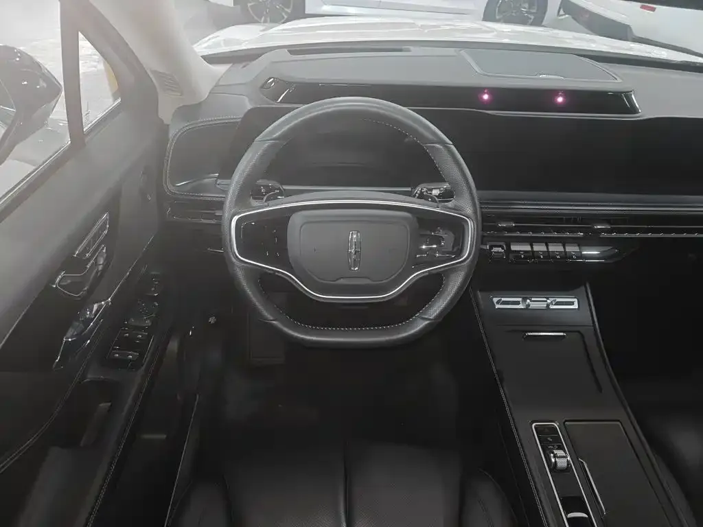 Lincoln Corsair — фото 10