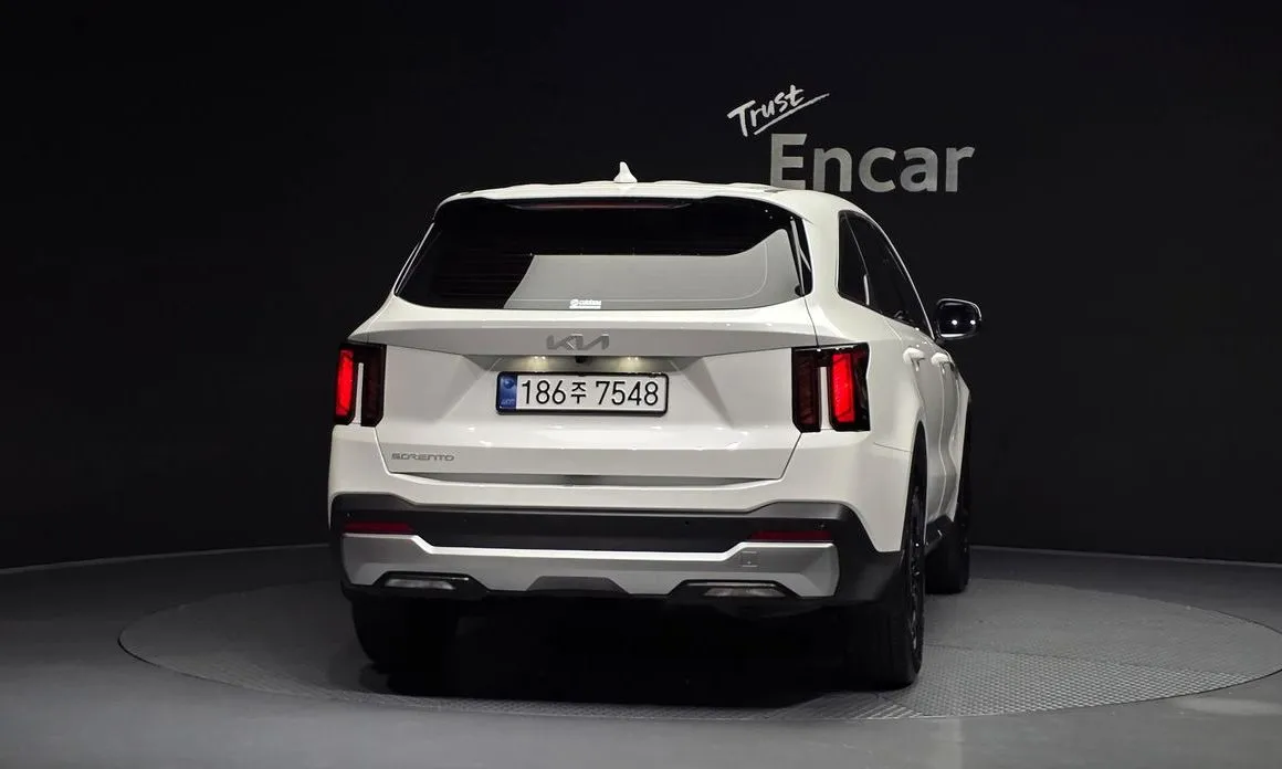 Kia Sorento — фото 4