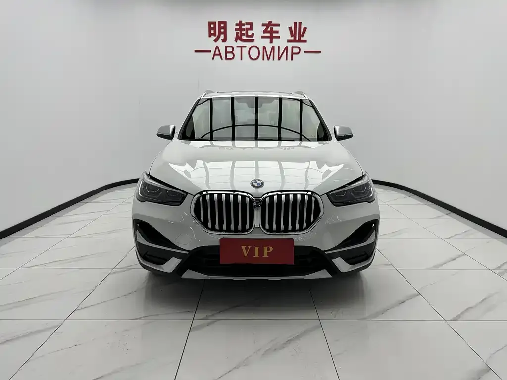 BMW X1 — фото 8