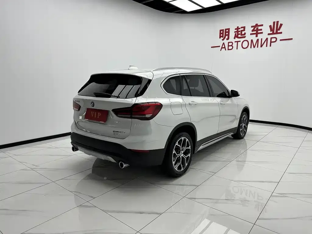 BMW X1 — фото 9