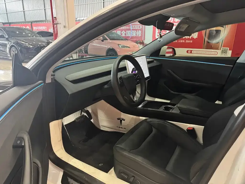 Tesla Model 3 — фото 3