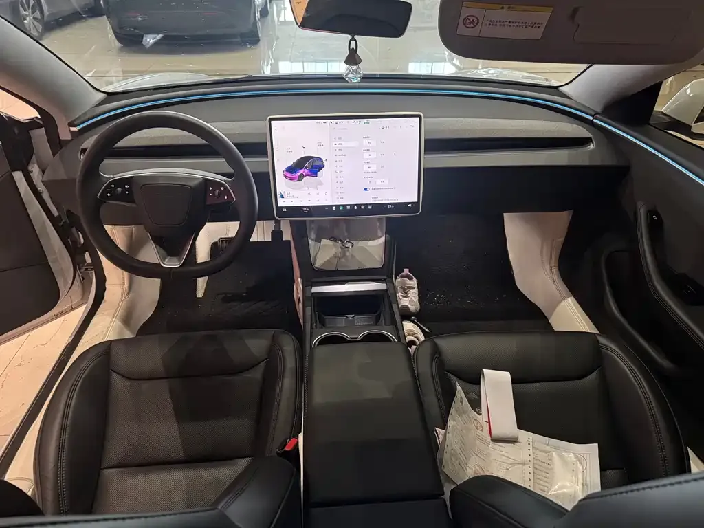 Tesla Model 3 — фото 8