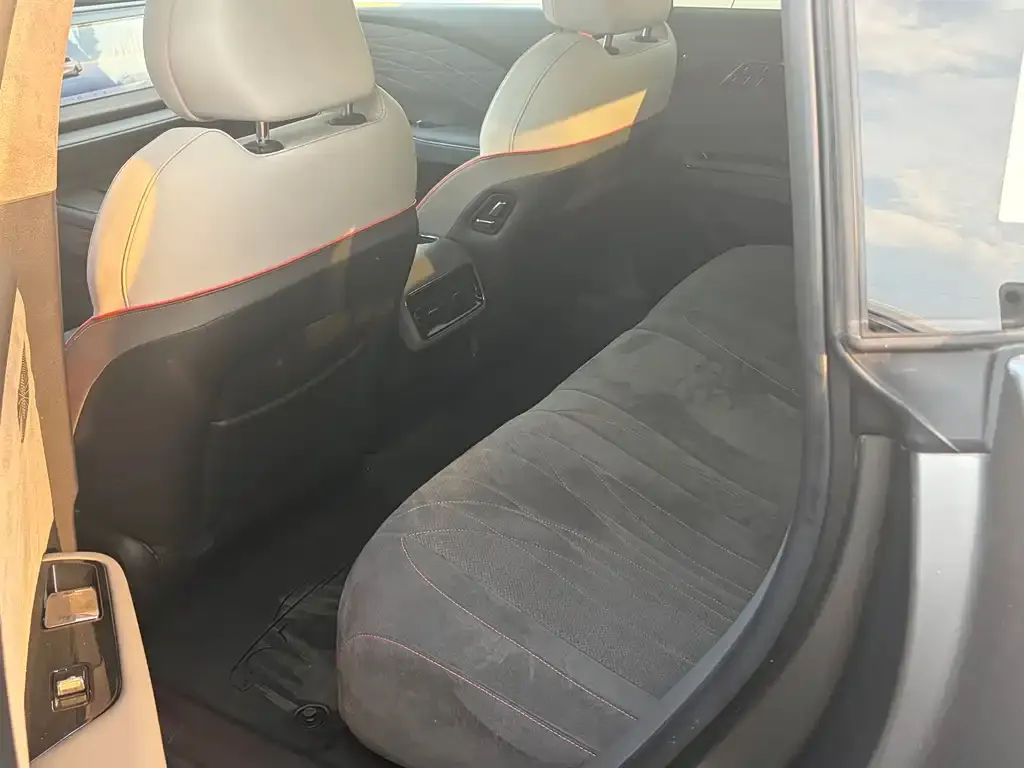 Geely Galaxy E8 2025 из CN, фото 8