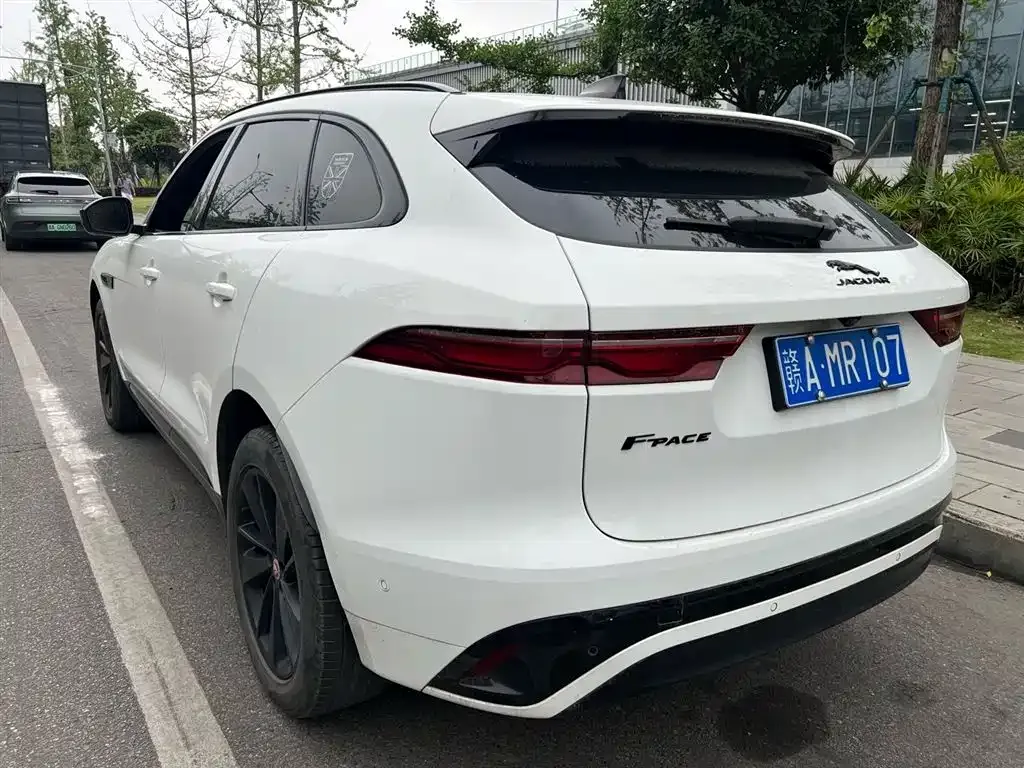 Jaguar F-PACE — фото 5