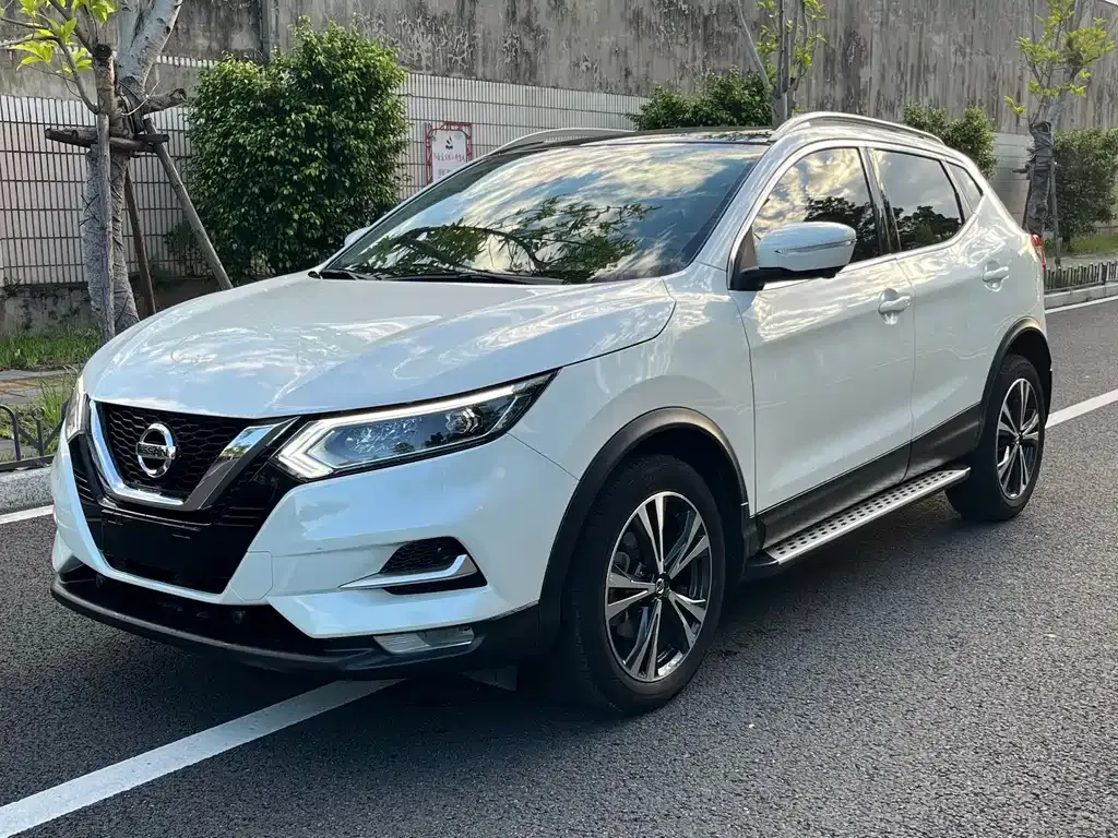 Nissan Qashqai — фото 1