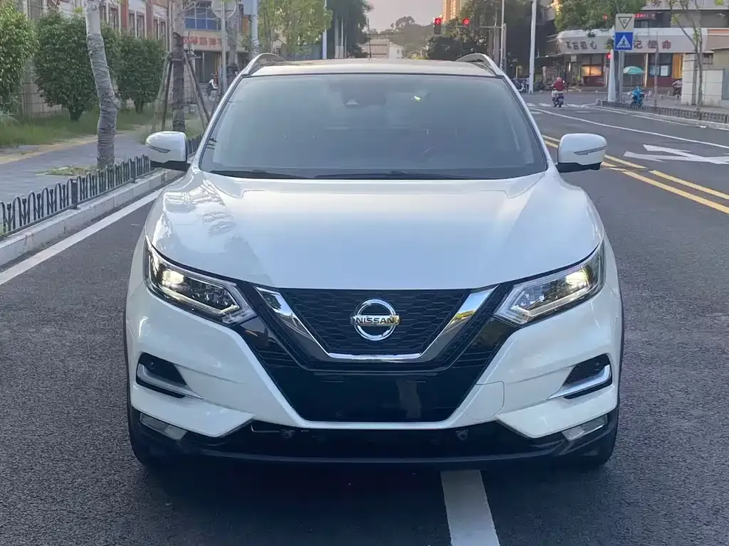 Nissan Qashqai — фото 2