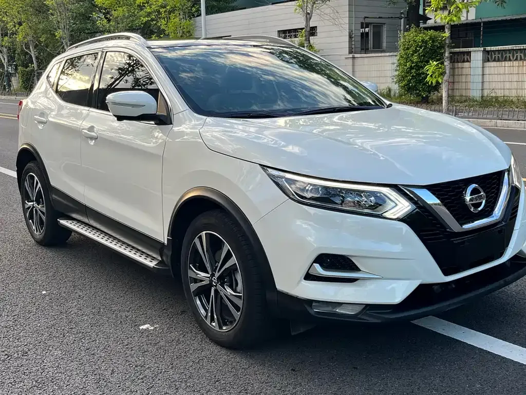 Nissan Qashqai — фото 7