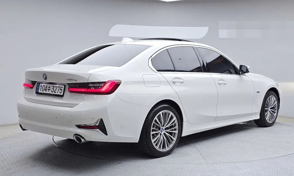 BMW 3-Series 2022 из KR, фото 3