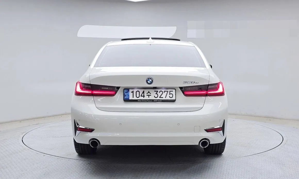 BMW 3-Series 2022 из KR, фото 2
