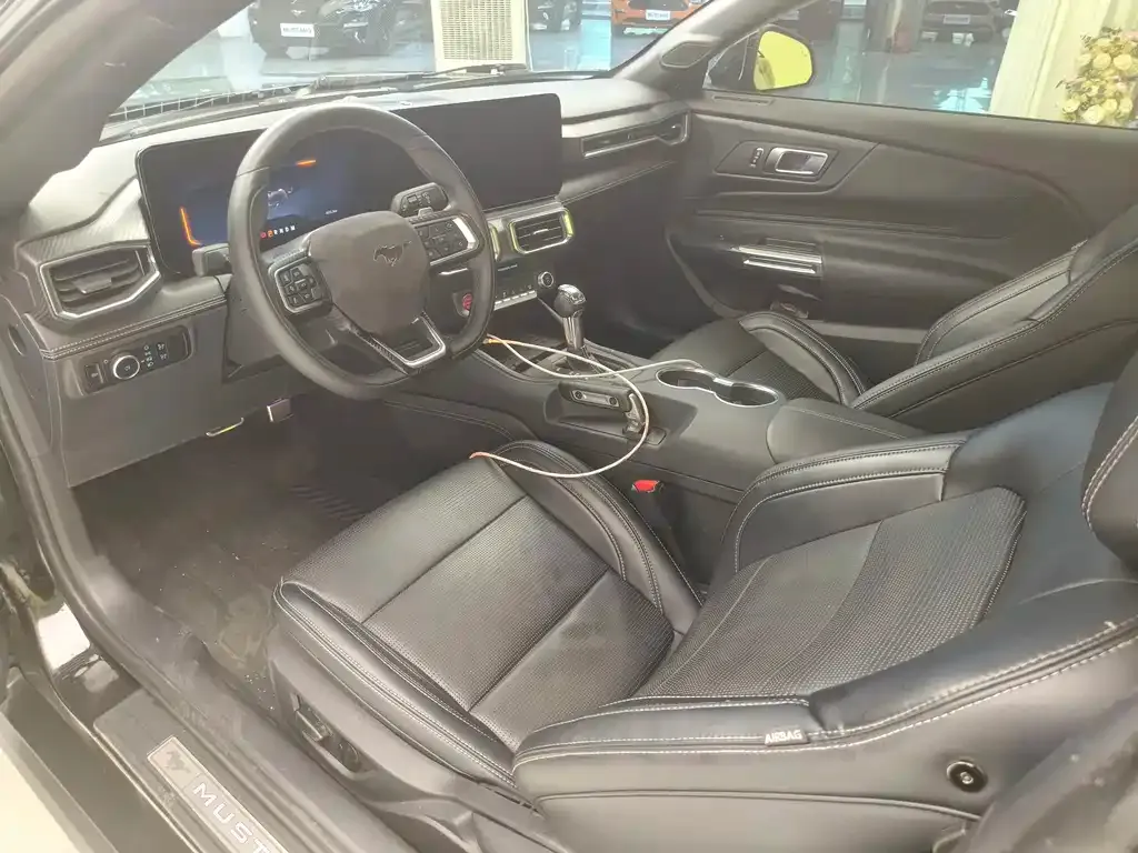 Ford Mustang 2024 из CN, фото 8