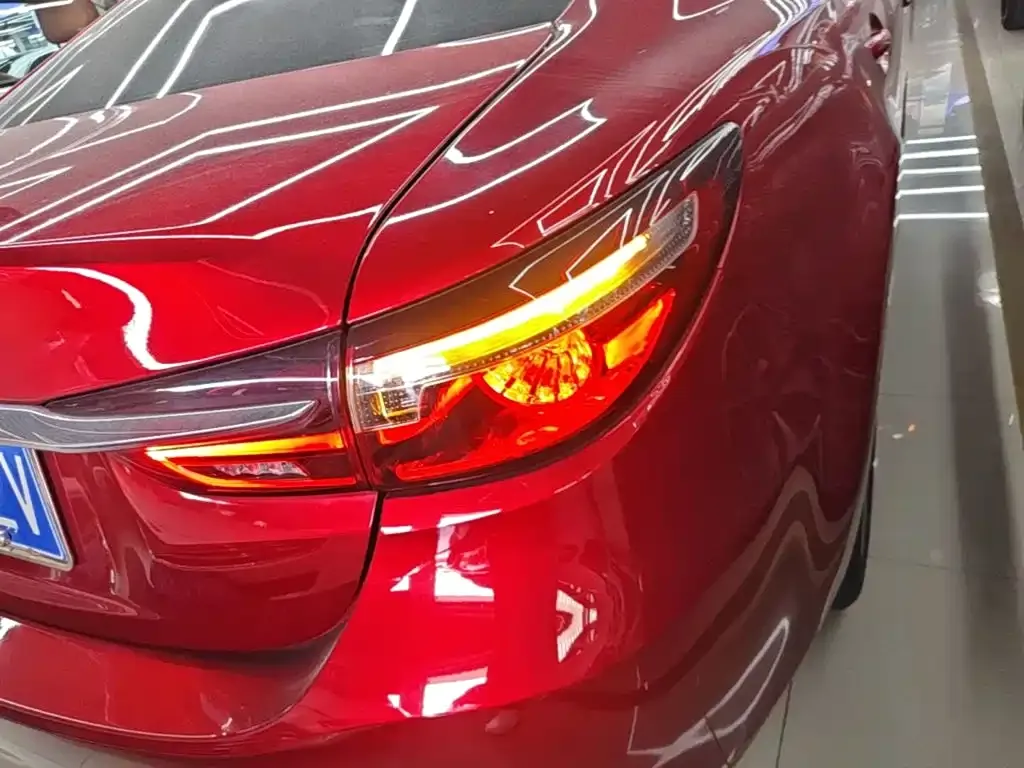 Mazda Atenza — фото 8