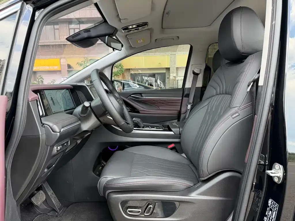 GAC Motor Trumpchi M8 — фото 2