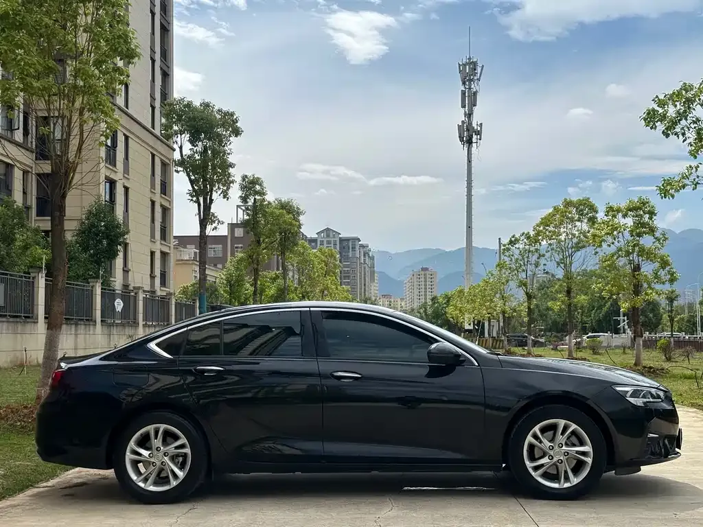 Buick Regal — фото 4