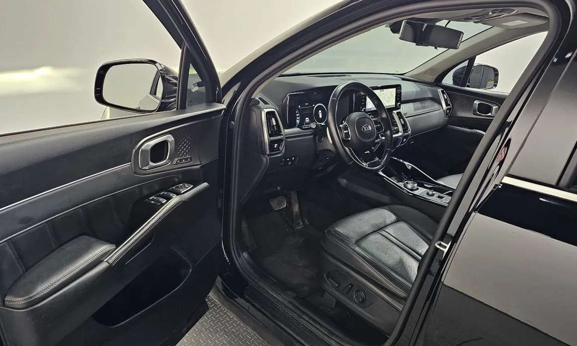 Kia Sorento — фото 9