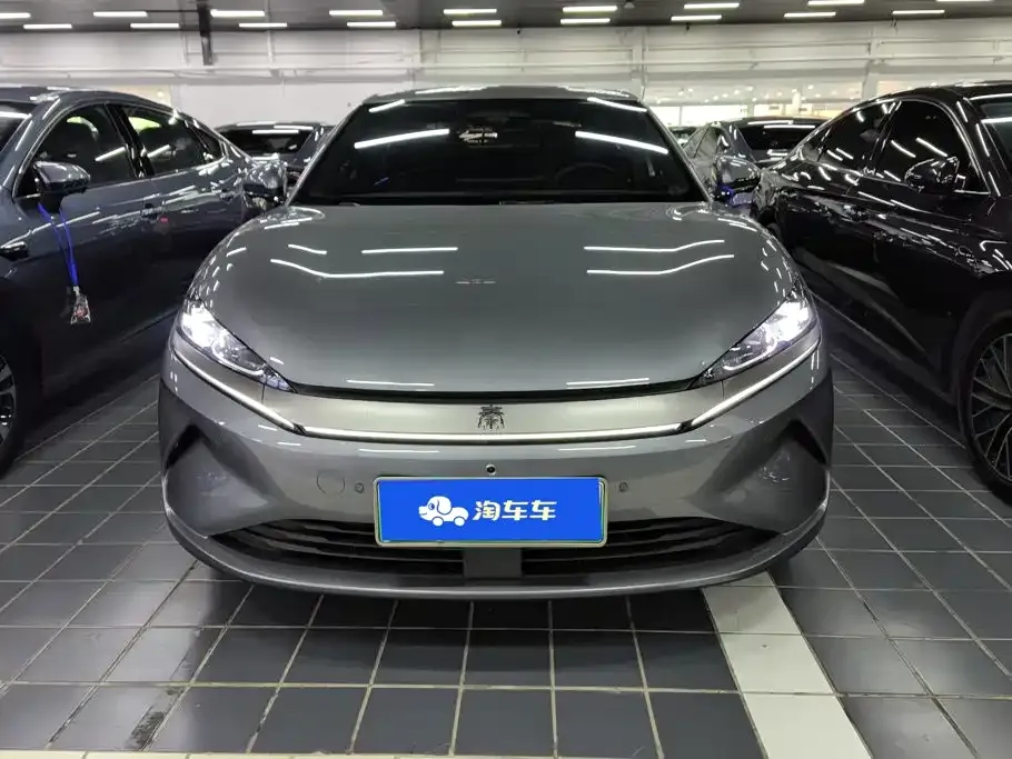 BYD Qin L — фото 9