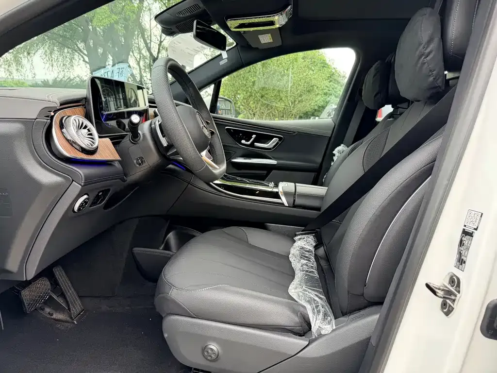 Mercedes-Benz EQE SUV — фото 2