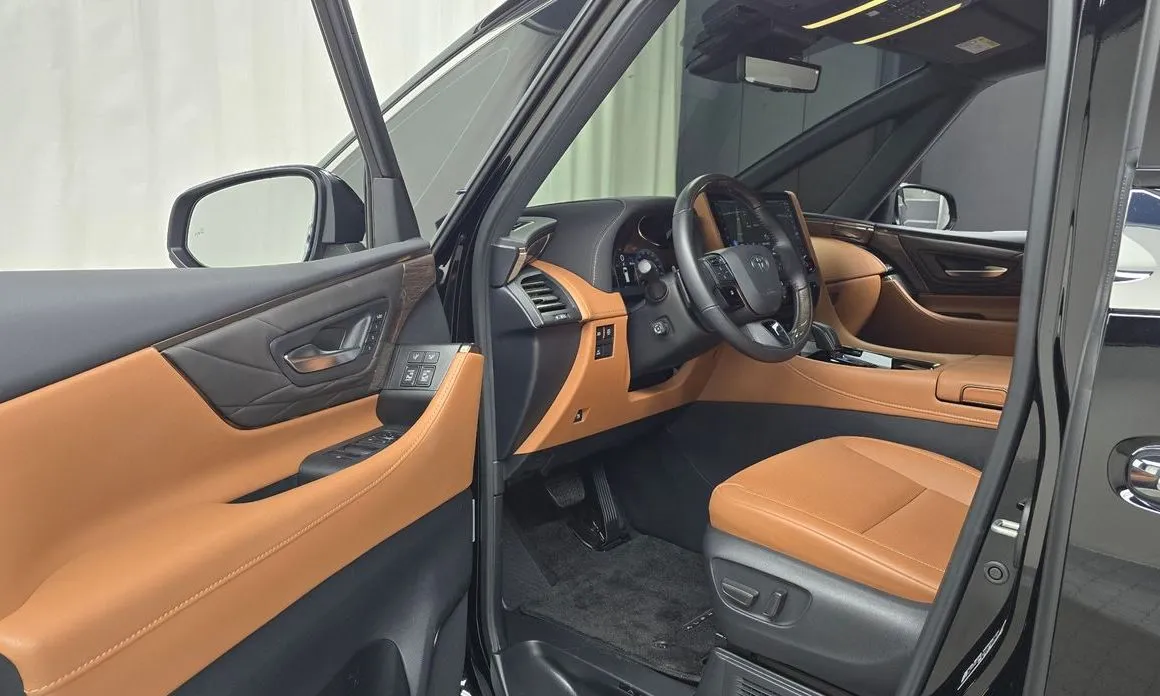 Toyota Alphard — фото 8