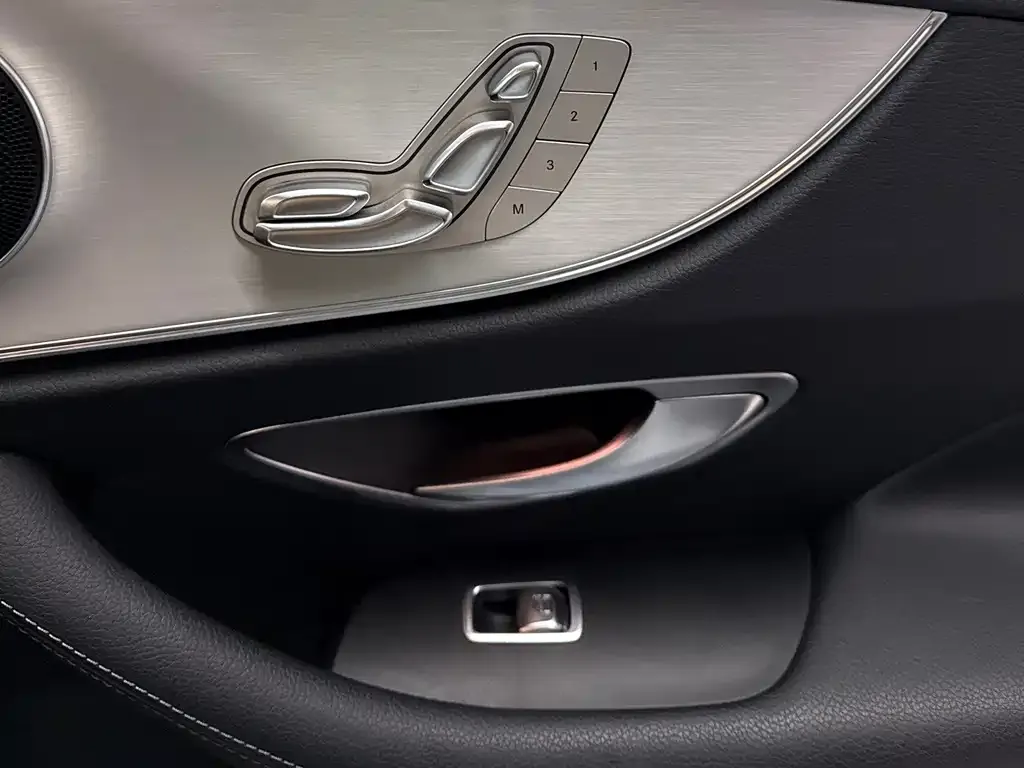 Mercedes-Benz E-Class (Import) — фото 3