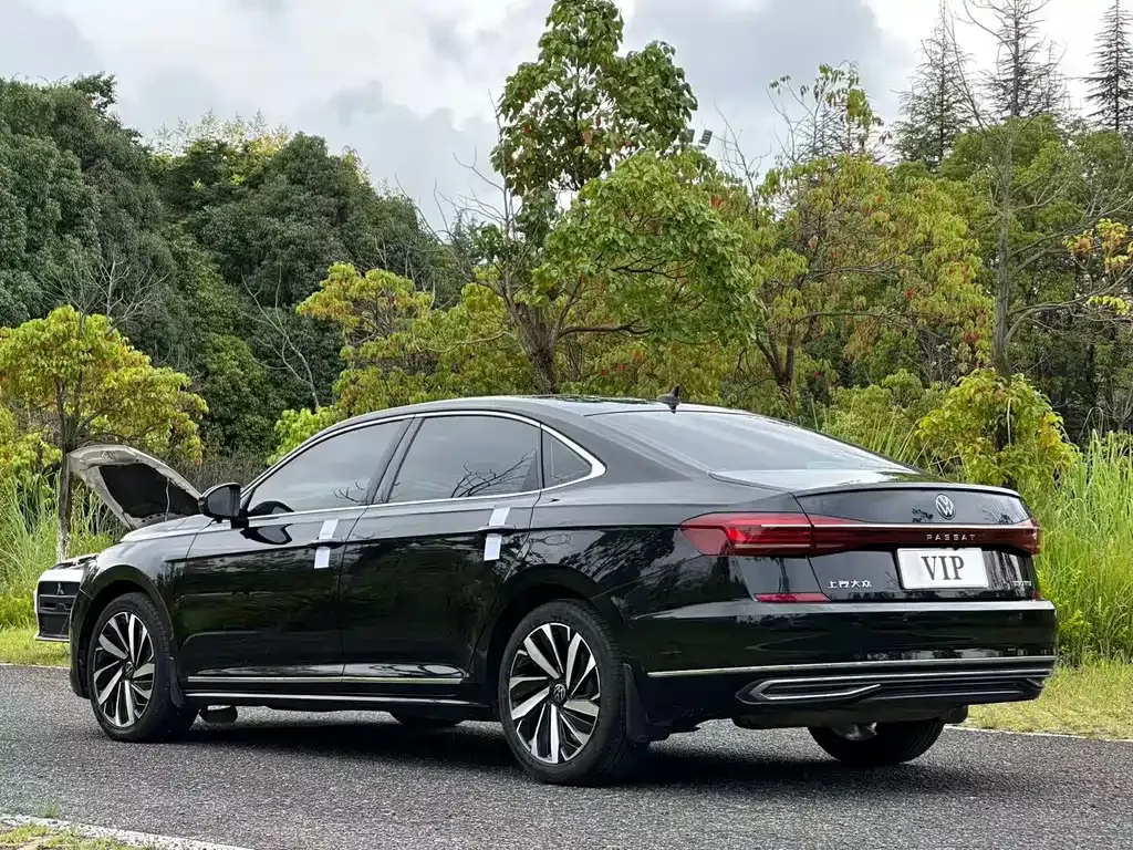 Volkswagen Passat — фото 7