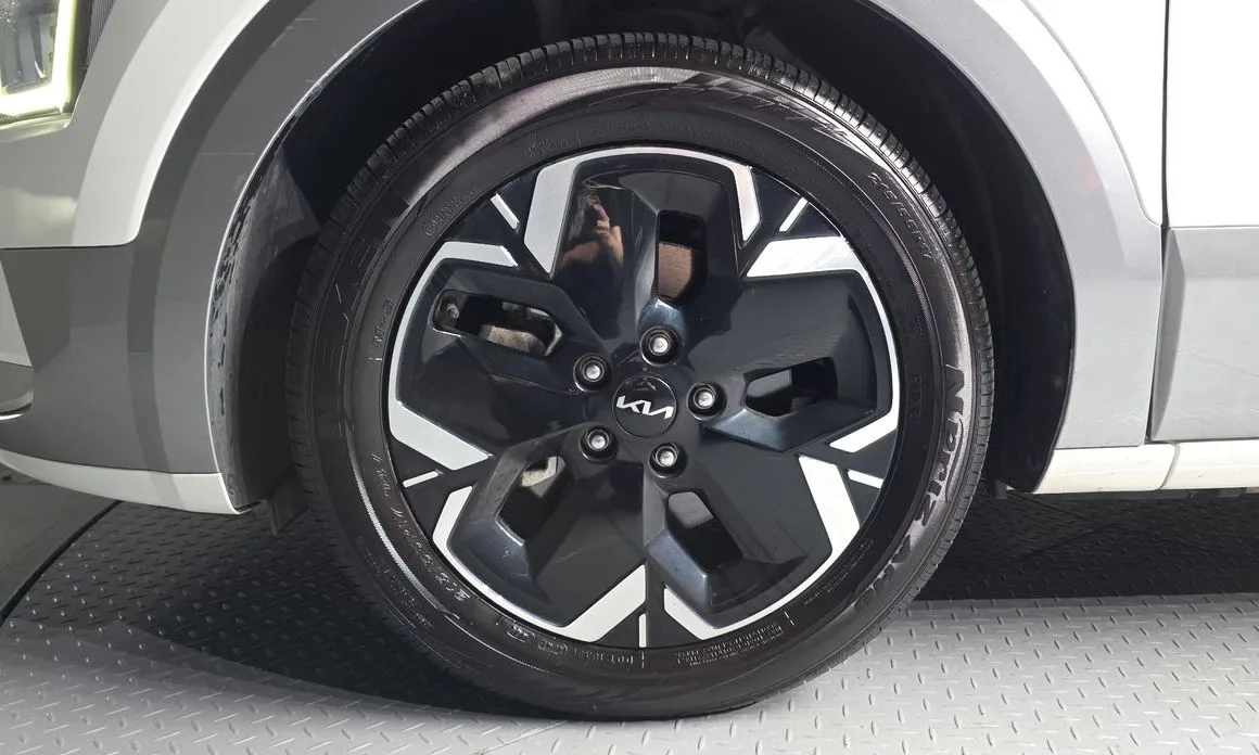 Kia Niro — фото 10