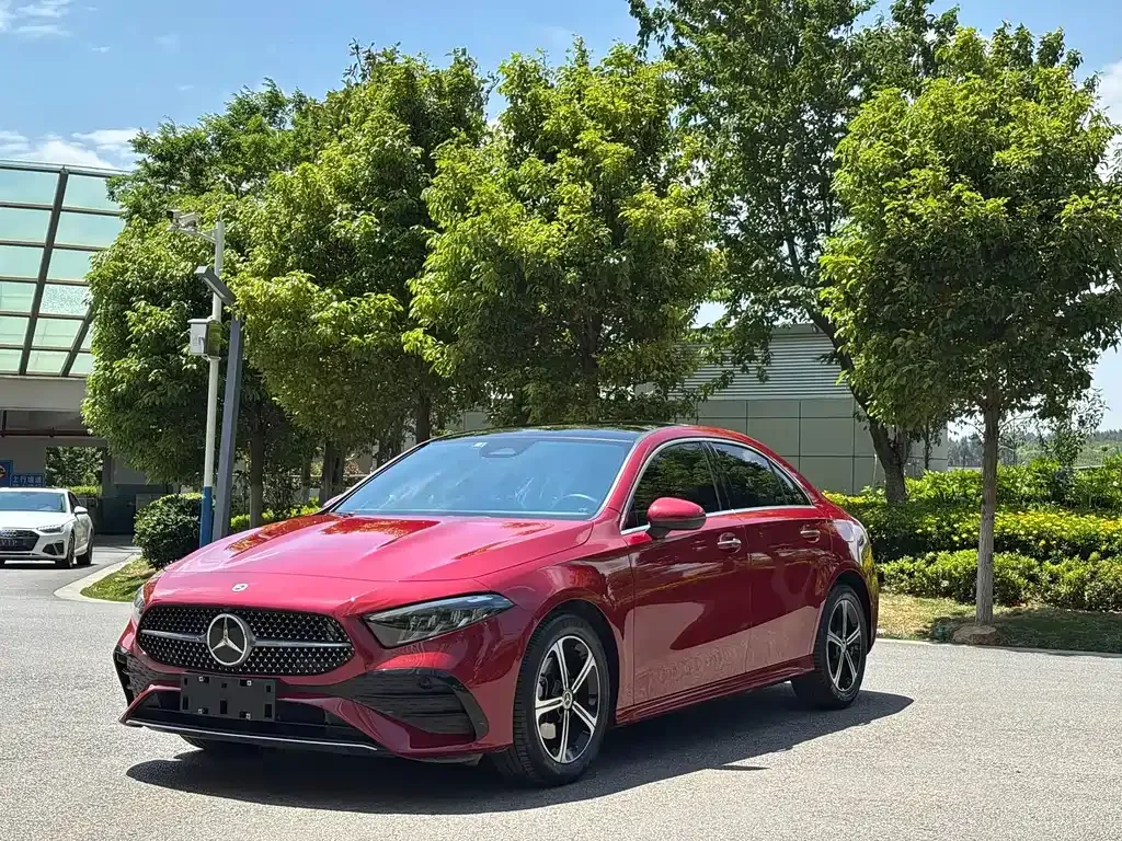 Mercedes-Benz A-Class — фото 1