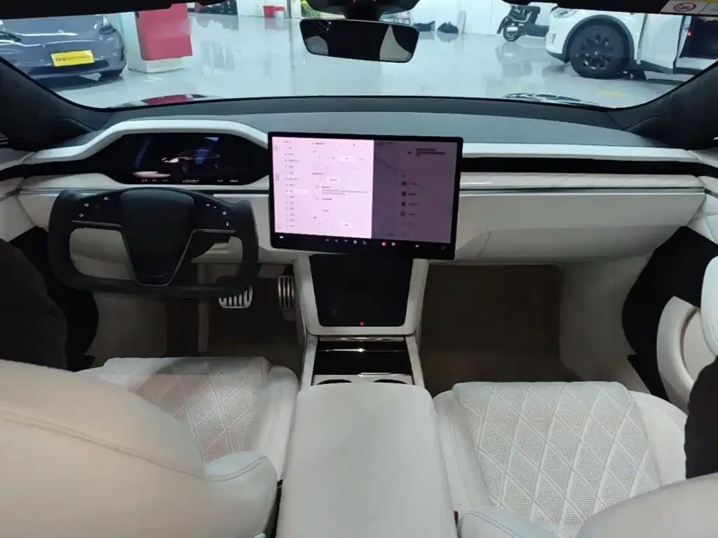 Tesla Model S — фото 4