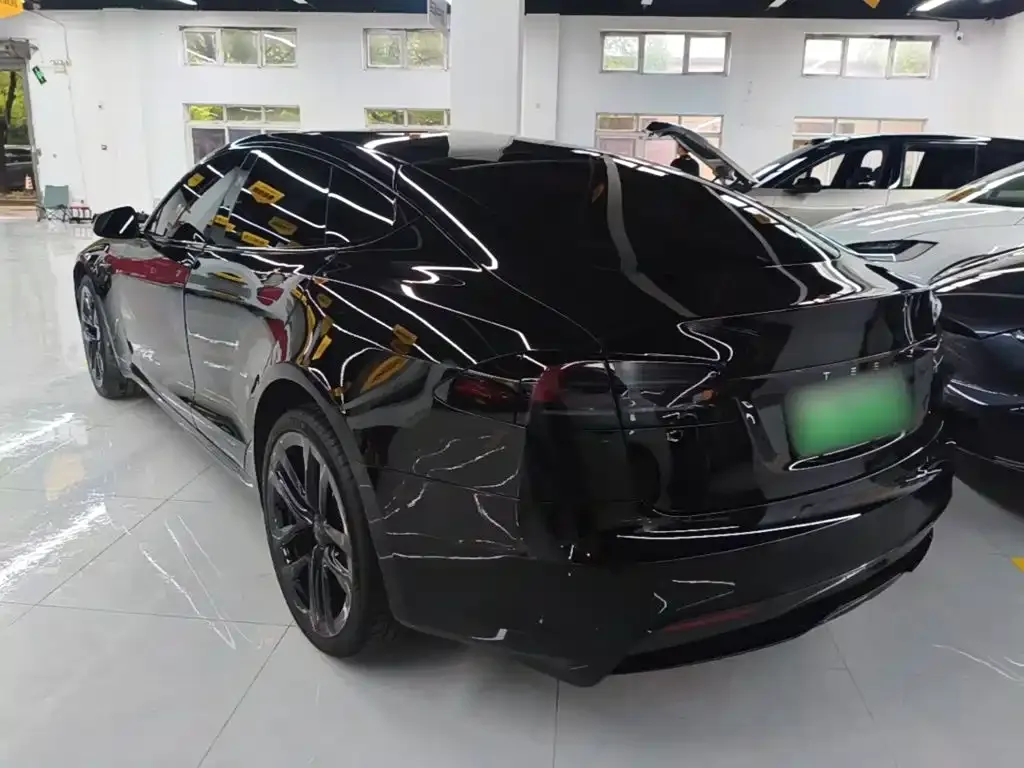 Tesla Model S — фото 8
