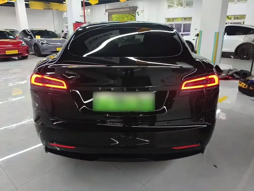 Tesla Model S — фото 9