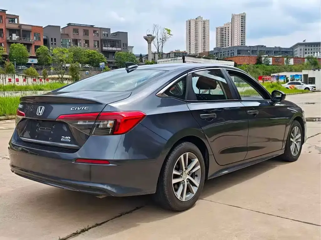 Honda Civic — фото 7