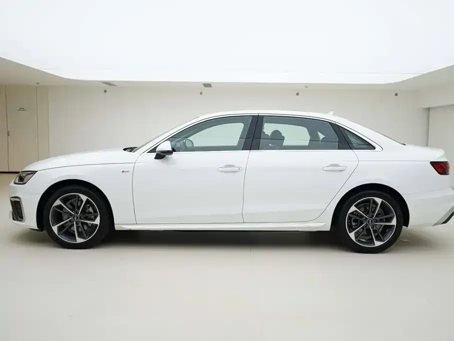 Audi A4L — фото 5