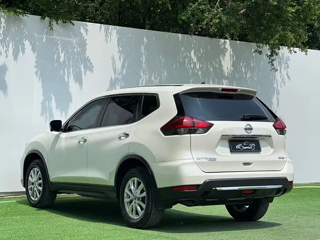 Nissan X-Trail — фото 4