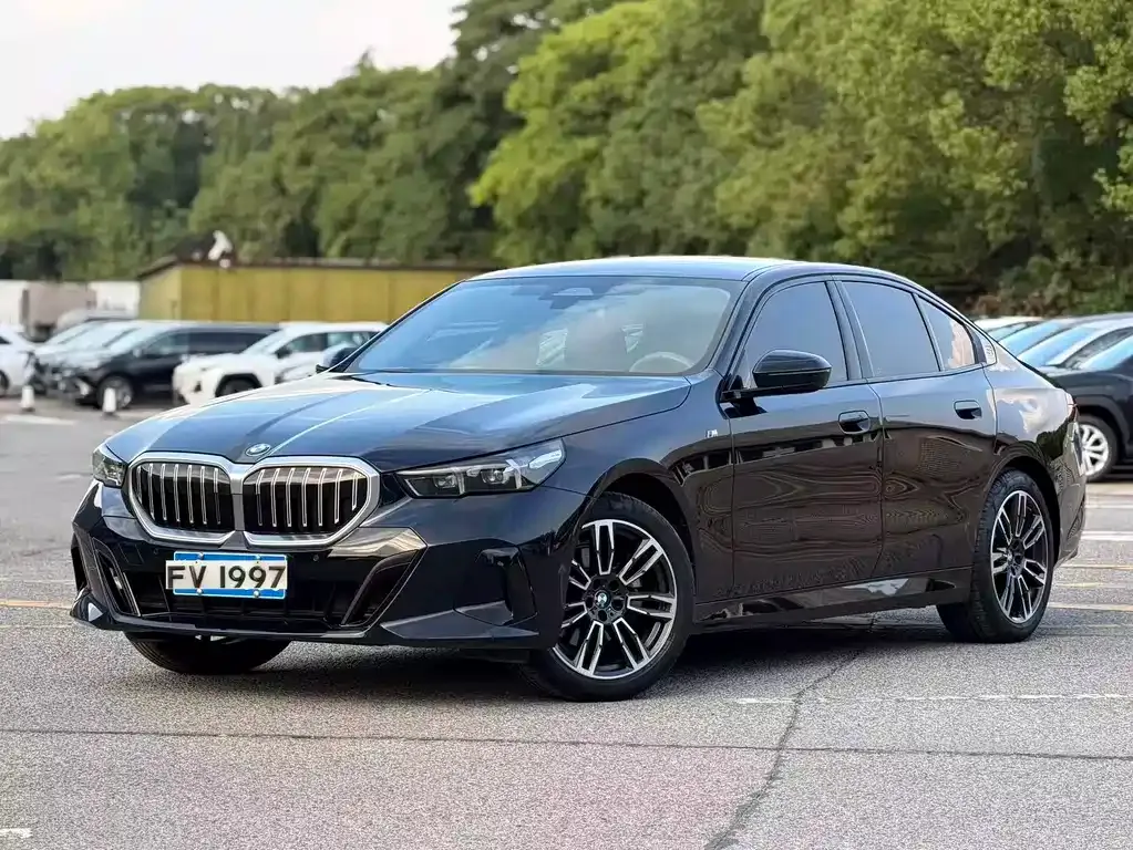 BMW 5 Series (Import) — фото 1