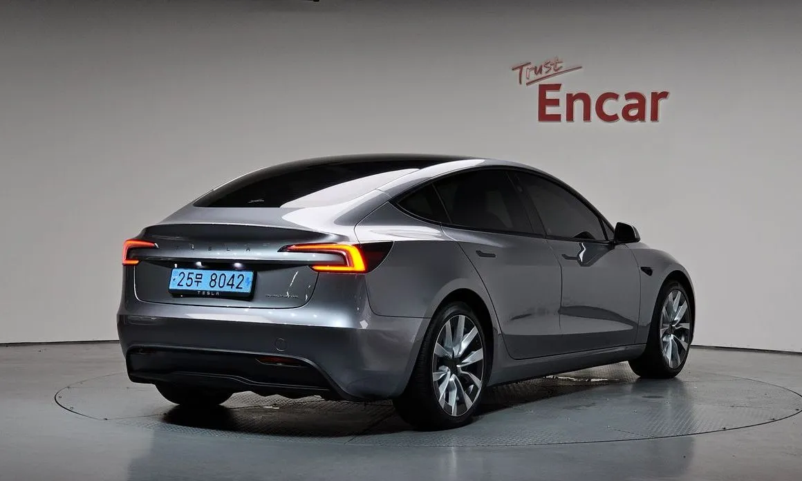Tesla Model 3 — фото 2